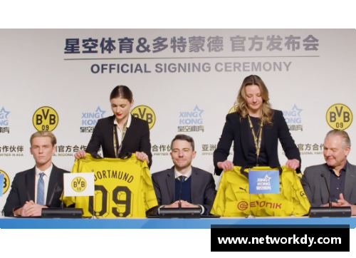 星空综合体育官方网站足球球星齐聚海底捞 共品火锅畅聊比赛与人生故事 - 副本